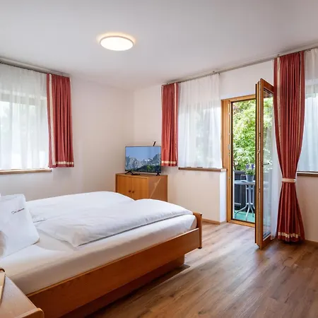 Haus Elisabeth - Astner Sophia