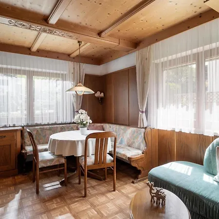 Haus Elisabeth - Astner Sophia *