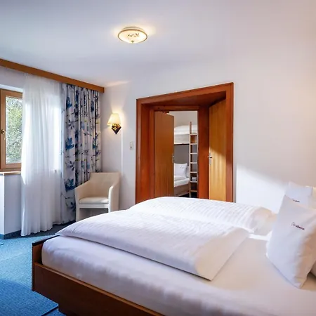 Haus Elisabeth - Astner Sophia *